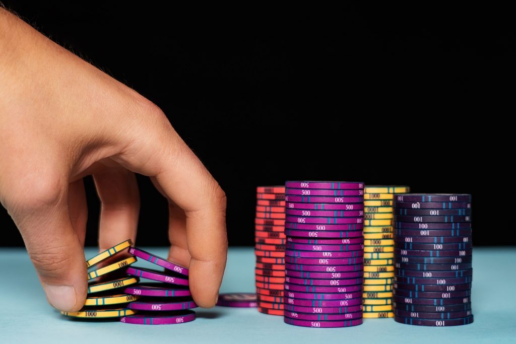 Hazard online i jego skutki ekonomiczne
